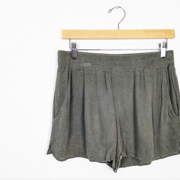 Lavender Brown 100% Rayon Charcoal Shorts Size M - Picture 3 of 6